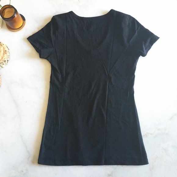 3/$20 - Gap basic black v-neck t shirt top ruching - Picture 2 of 4